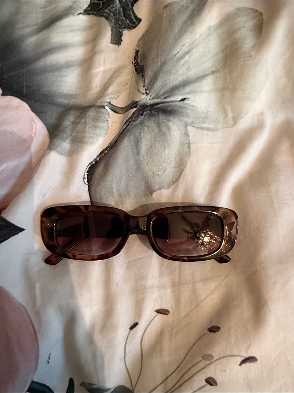 Brown Rectangular Women's Sunglasses - Unbranded